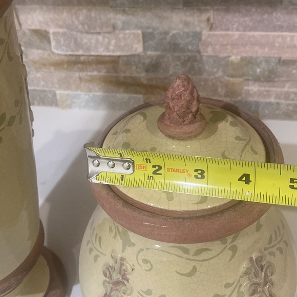 Clay pottery urns - Picture 10 of 10